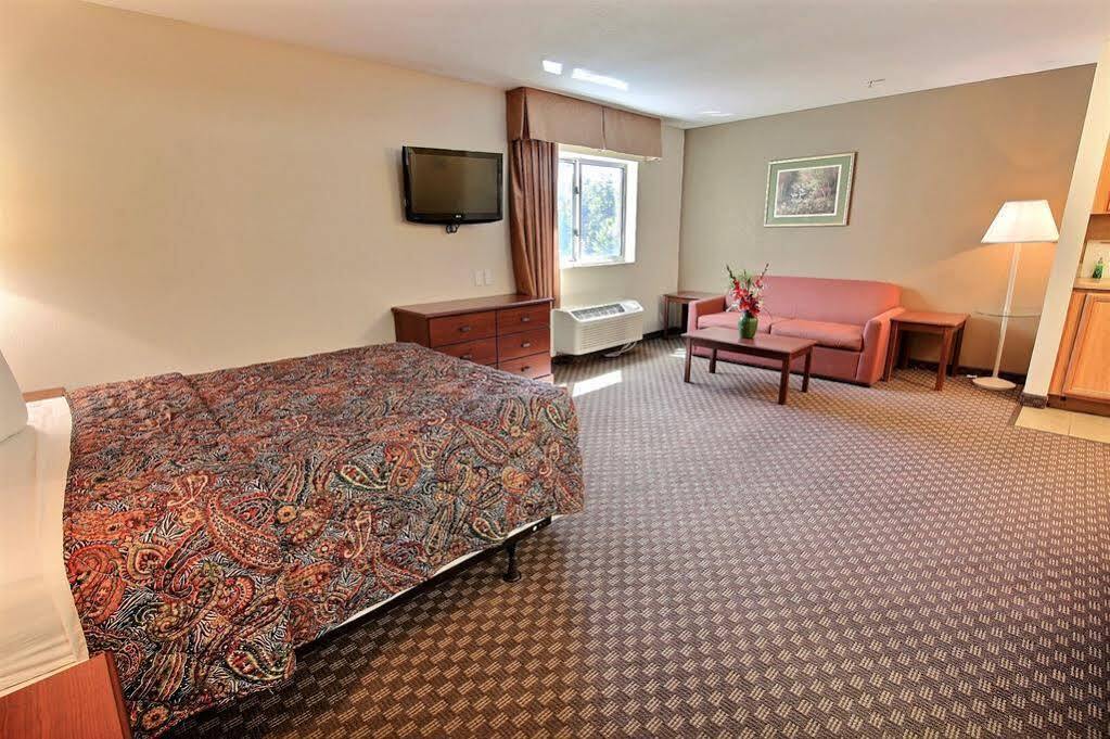 Intown Suites Extended Stay Newport News Va - I-64 Εξωτερικό φωτογραφία